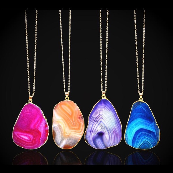 NATURAL ROSE RED ROUGH CRYSTAL CUT NECKLACE - Picture 2 of 3